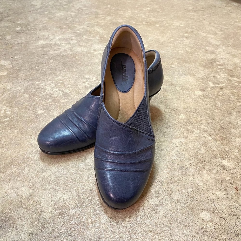 Women's Earth Daytripper Blue Leather Slip On Pump Heel Shoes Size 7 B